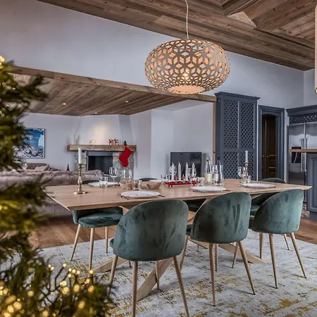 Duplex Skis Aux Pieds, 1850, 99m², 6 Pers., Cheminee, Balcons, Garage, Wifi - Fr-1-631-132 * Courchevel