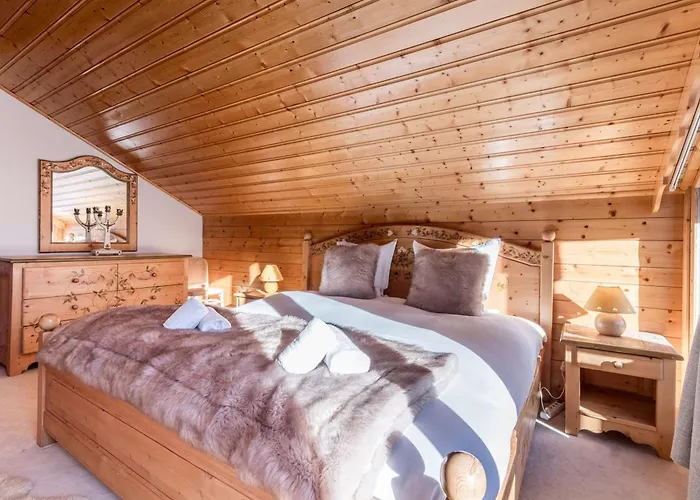 Duplex Skis Aux Pieds, 1850, 99m², 6 Pers., Cheminee, Balcons, Garage, Wifi - Fr-1-631-132 * Courchevel